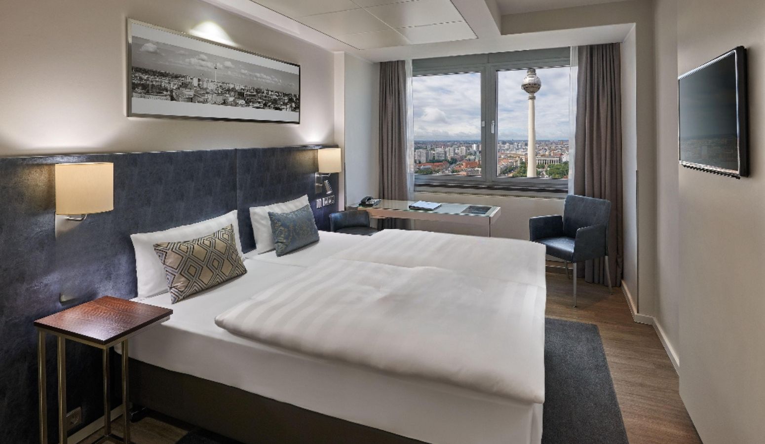viaje-cultural-berlin-mayores-55 Park Inn Berlín Alexanderplatz 4* (centro urbano)